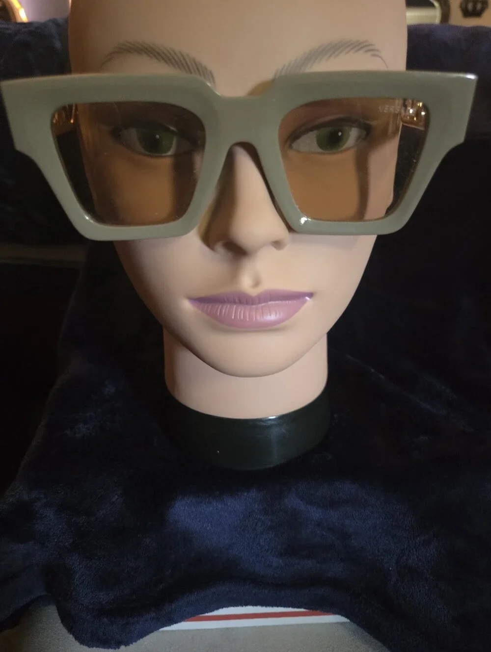 Women’s Oversized Square Sunglasses in Taupe
